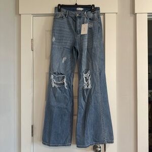 Baggy cello jeans whole in knees